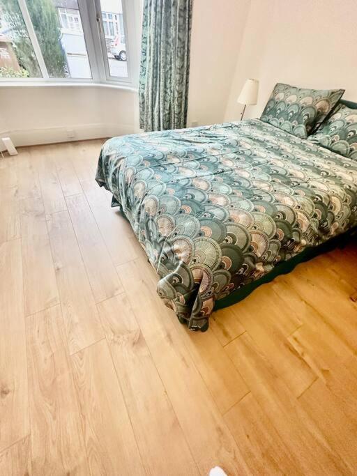 4 Bed House In Daneby Road,Se6 Villa Catford Exteriör bild