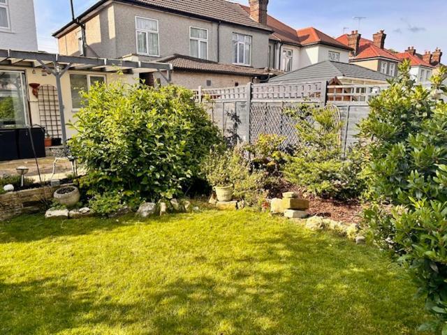 4 Bed House In Daneby Road,Se6 Villa Catford Exteriör bild
