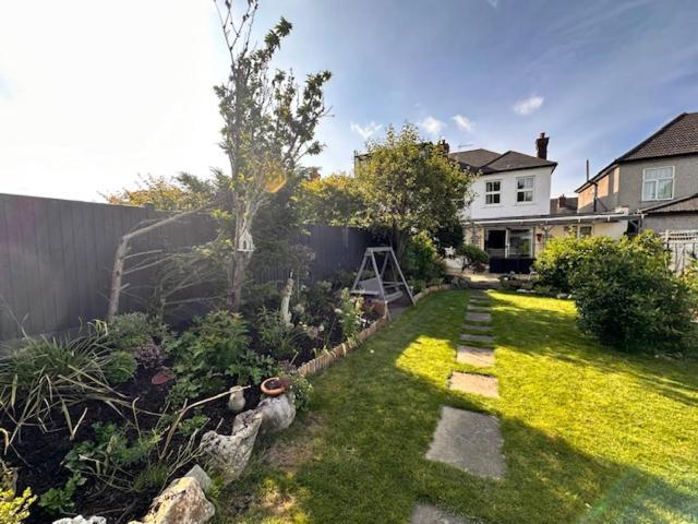 4 Bed House In Daneby Road,Se6 Villa Catford Exteriör bild